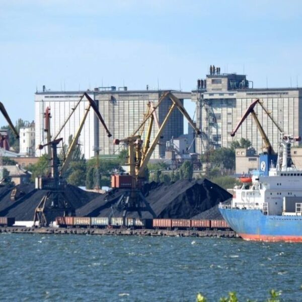 Російські війська атакували порт: є жертви – страшні деталі